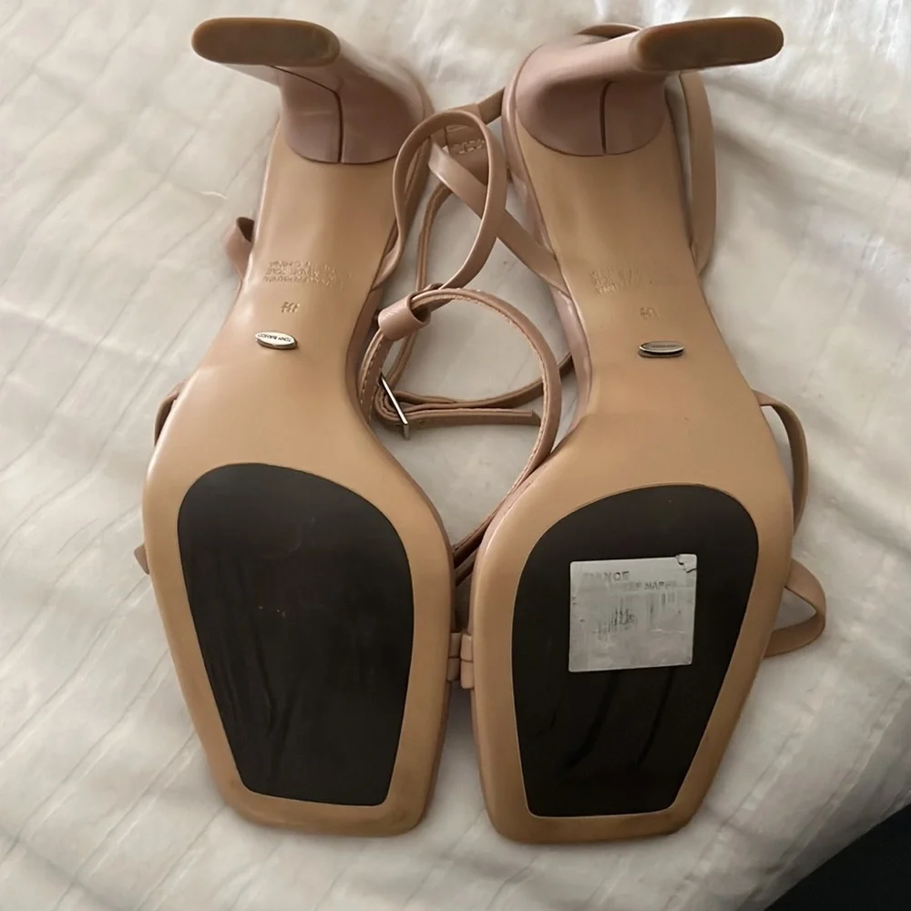 TONY BIANCO FIANCÉ SKIN CAPRETTO SHEEP NAPPA SANDAL HEELS SZ 8.5 - Picture 6 of 8